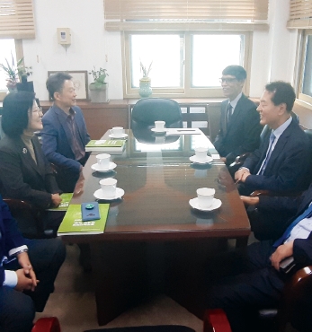 천도교 관계자 재단 방문 섬네일 파일