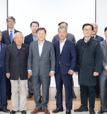 기념재단 3기 8차 이사회 개최(2019.4.22.) 섬네일 파일